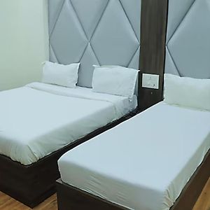 Hotel Novelty Inn